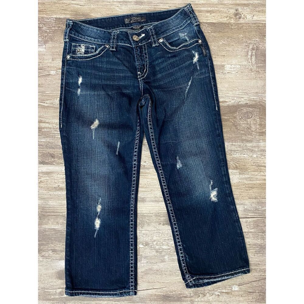 Silver Suki Flap Capri Jeans Embellished Distressed Women’s Size 28